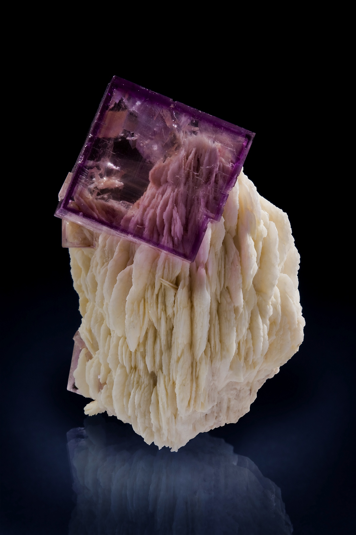 Moroccan Barite — API 13A Grade, SG 4.2+ | The 3 Rocks
